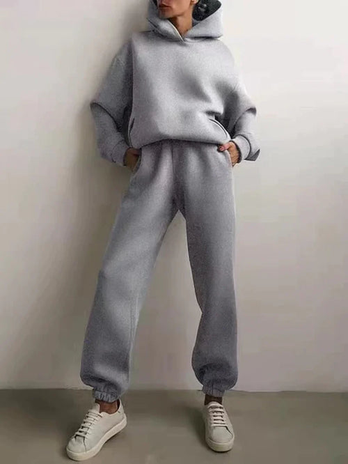 Stay Cozy and Chic This Winter with Our Oversized Two-Piece Tracksuit for Women - Sweatshirt & Trouser Set