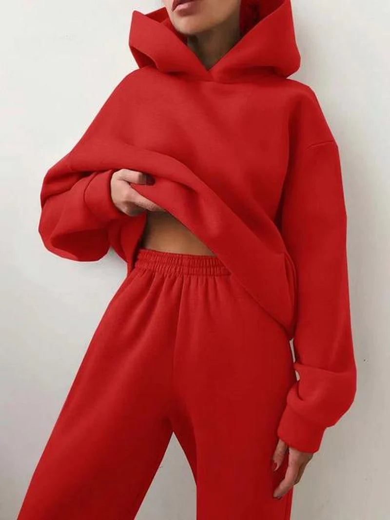 Stay Cozy and Chic This Winter with Our Oversized Two-Piece Tracksuit for Women - Sweatshirt & Trouser Set