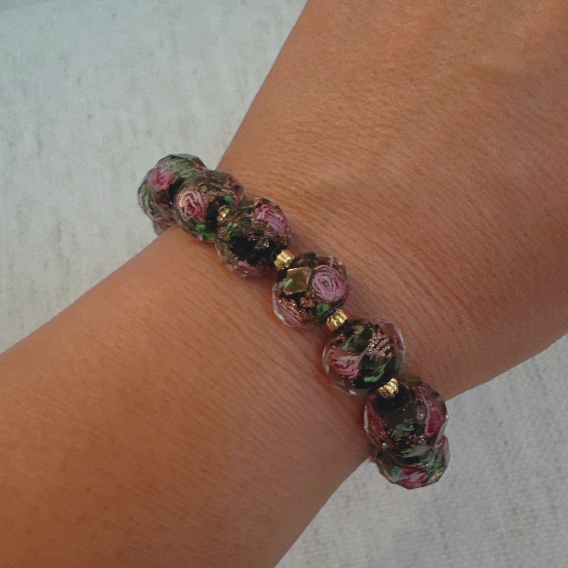 Vintage Rose Glass Bead Stretch Bracelet – Elegant, Stackable & Versatile