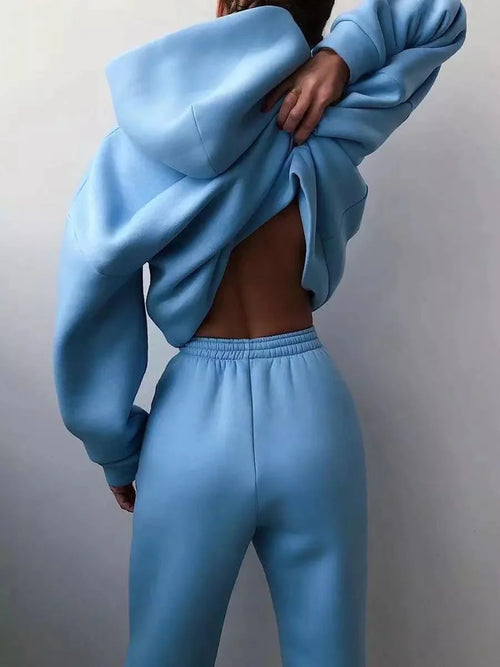 Stay Cozy and Chic This Winter with Our Oversized Two-Piece Tracksuit for Women - Sweatshirt & Trouser Set