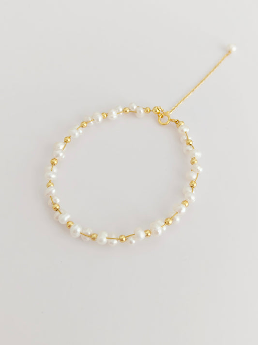 Baby'S Breath Pearl Bracelet